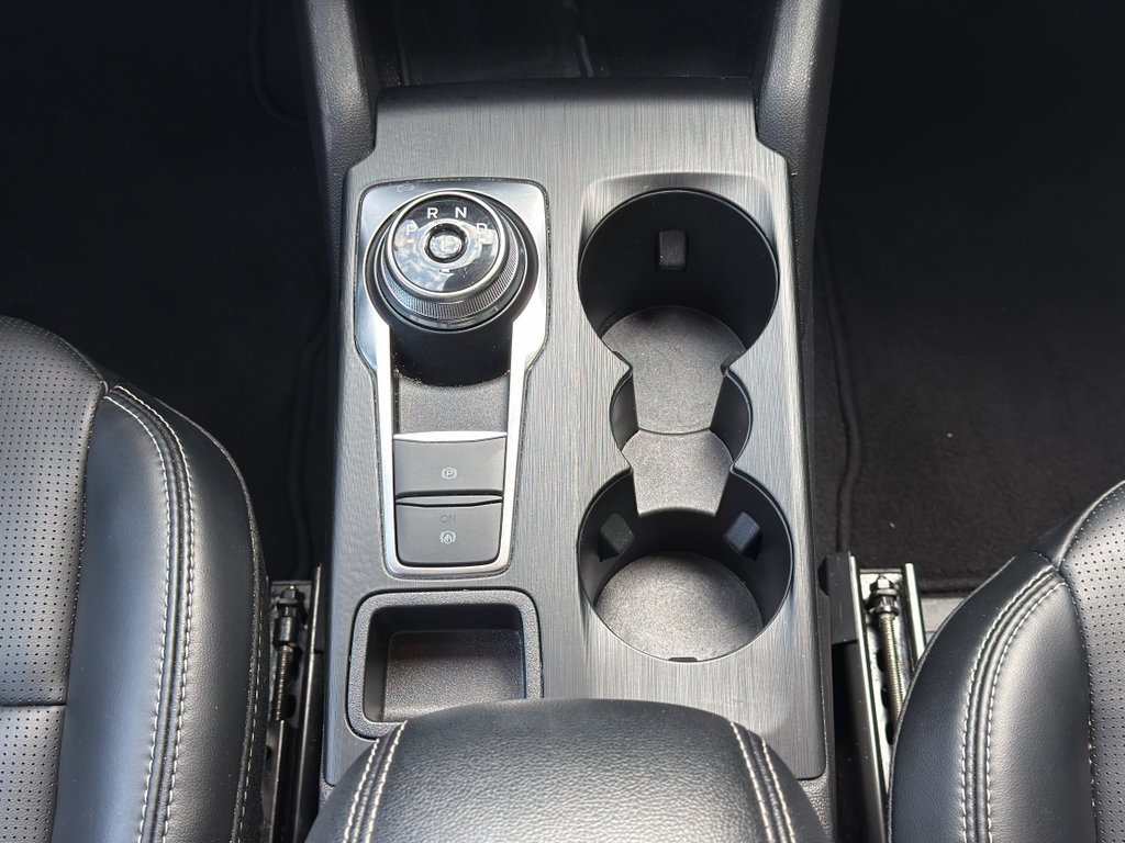 Used 2025 Ford Escape Platinum AWD/4WD image 21