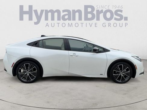 Used 2024 Toyota Prius Limited AWD/4WD image 2