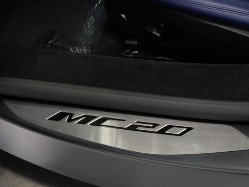 Used 2023 Maserati MC20 Coupe RWD image 31