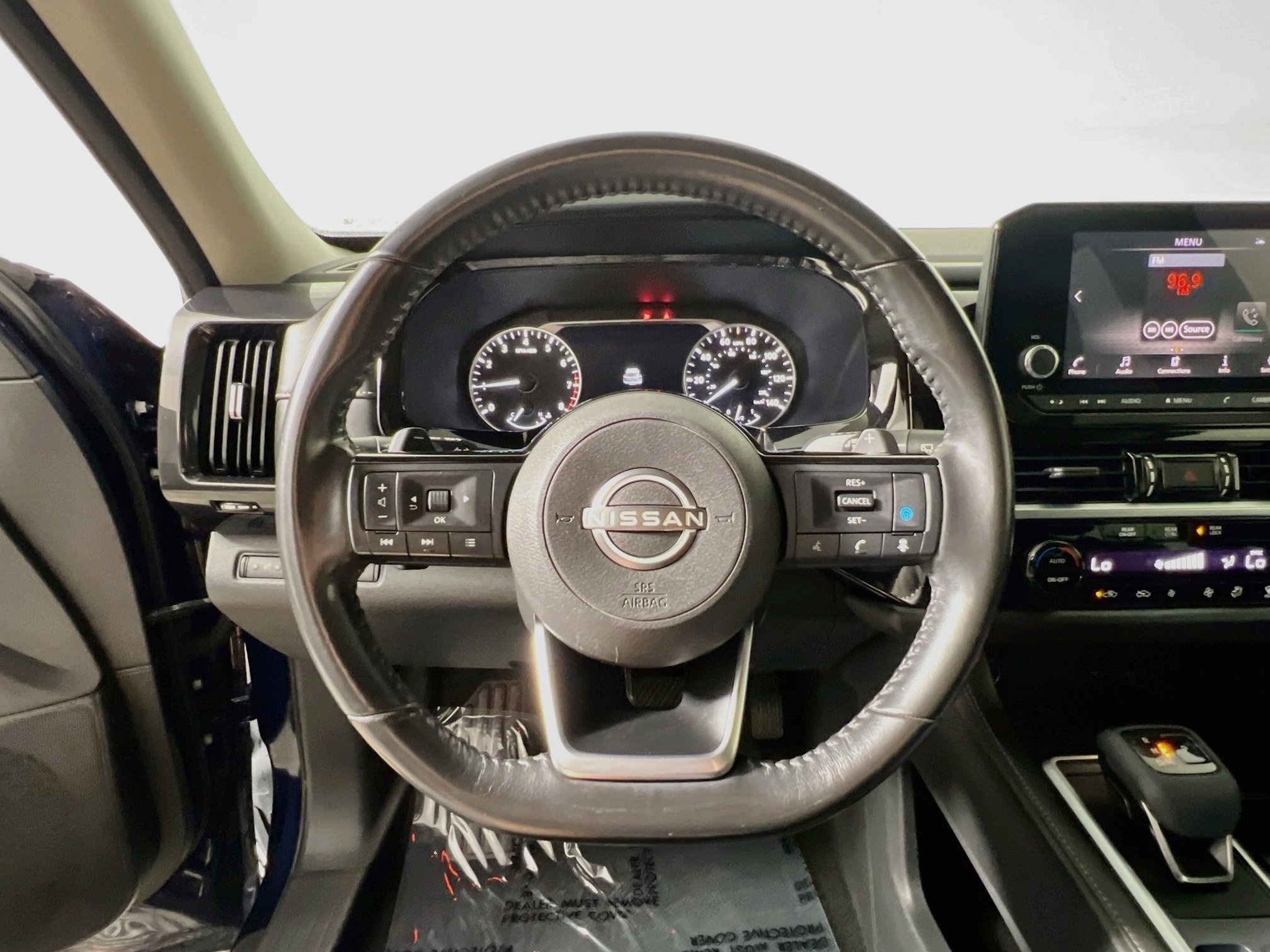 Used 2022 Nissan Pathfinder SV FWD image 18