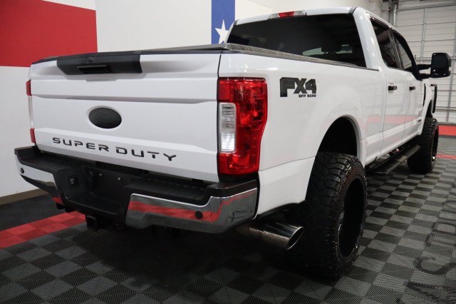Used 2017 Ford F250 XLT w/ XLT Premium Package AWD/4WD image 19