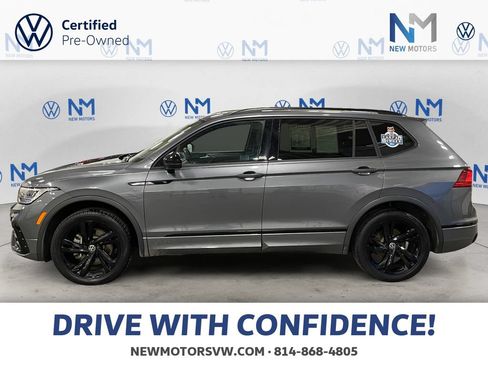 Used 2024 Volkswagen Tiguan SE R-Line AWD/4WD image 2