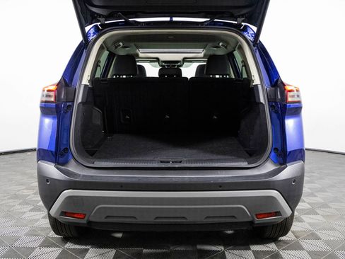 Used 2023 Nissan Rogue SV w/ SV Premium B Package image 35