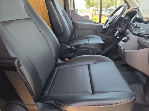 Used 2023 Ford E-Transit Medium Roof RWD image 16