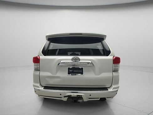 Used 2012 Toyota 4Runner SR5 AWD/4WD image 5