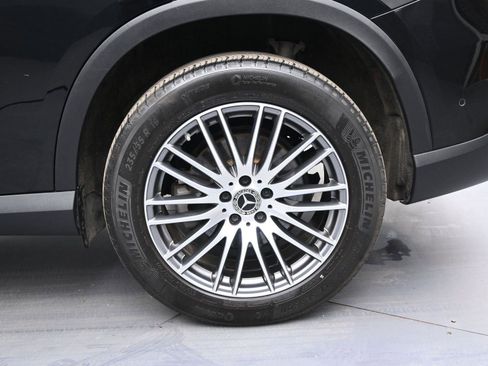 Used 2024 Mercedes-Benz GLC 300 4MATIC image 12