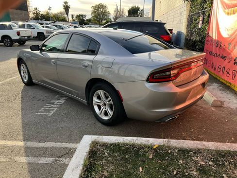 Used 2015 Dodge Charger SE image 5