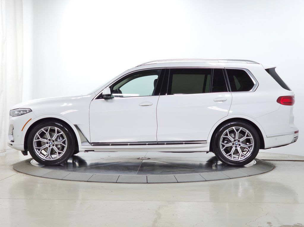 Used 2022 BMW X7 xDrive40i w/ Premium Package AWD/4WD image 5