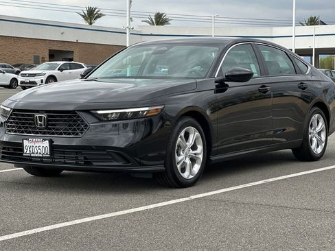Used 2025 Honda Accord LX image 8