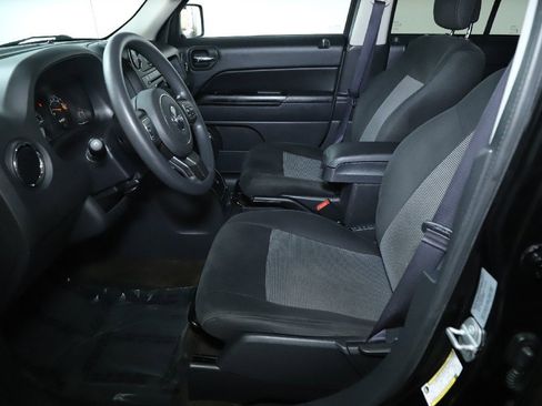 Used 2017 Jeep Patriot Sport w/ Power Value Group image 18