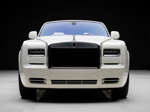 Used 2013 Rolls-Royce Phantom Drophead Coupe image 11