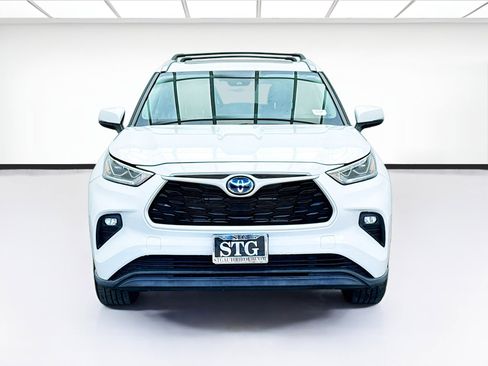 Used 2023 Toyota Highlander Bronze Edition image 2