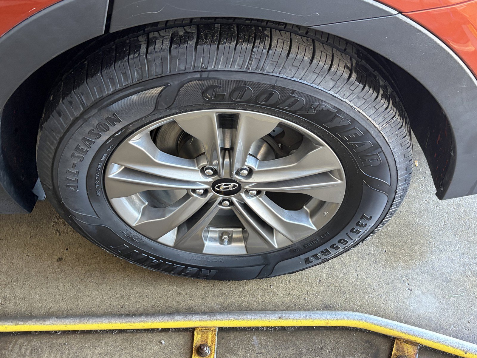 Used 2015 Hyundai Santa Fe Sport AWD/4WD image 30