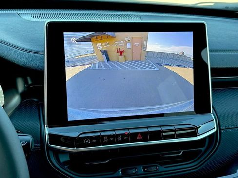 New 2026 Jeep Compass Altitude image 39