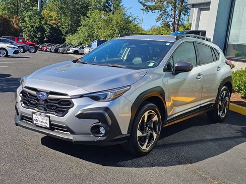 Used 2024 Subaru Crosstrek 2.5i Limited w/ Crosstrek Mirror Package AWD/4WD image 3
