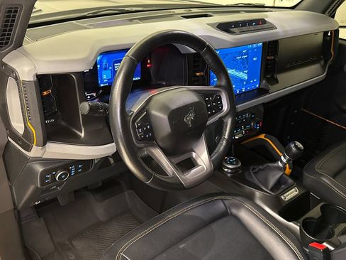 Used 2022 Ford Bronco Badlands AWD/4WD image 18