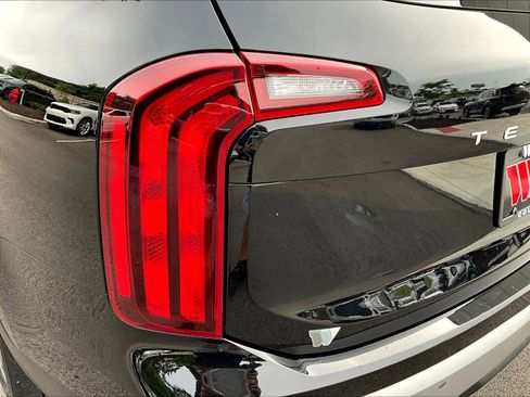 Certified 2024 Kia Telluride S w/ S Sunroof Package FWD image 23