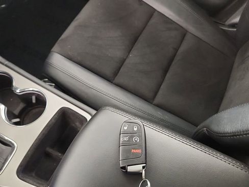 Used 2020 Jeep Grand Cherokee Altitude image 14