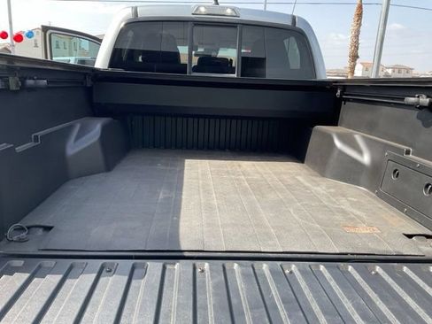 Used 2022 Toyota Tacoma SR AWD/4WD image 22