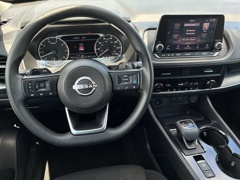Used 2024 Nissan Rogue SV FWD image 14