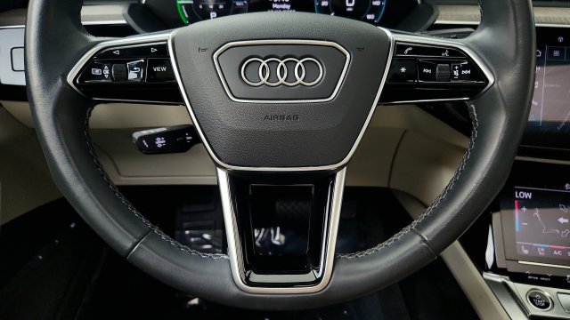 Used 2024 Audi Q8 e-tron Premium Plus w/ Premium Plus Package AWD/4WD image 57