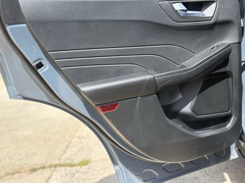 Used 2025 Ford Escape ST-Line FWD image 21