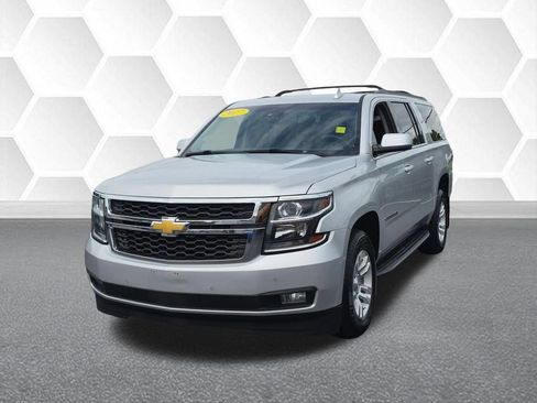 Used 2017 Chevrolet Suburban LT AWD/4WD image 7