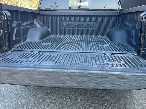 Used 2023 Nissan Frontier SV image 29