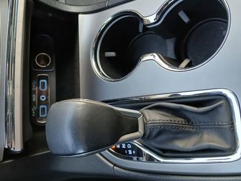 Used 2020 Jeep Grand Cherokee Laredo image 29