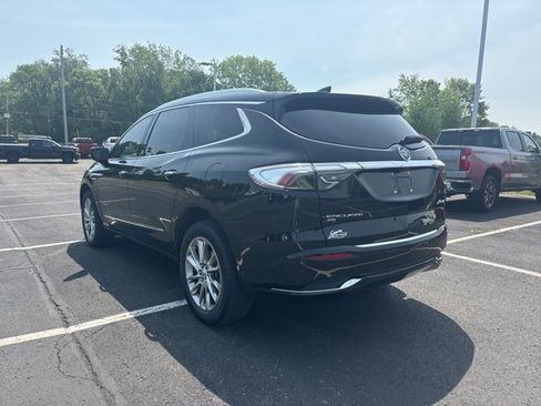 Used 2023 Buick Enclave Avenir image 5