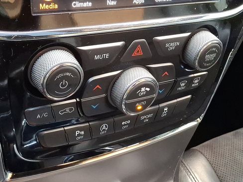 Certified 2020 Jeep Grand Cherokee Altitude image 16