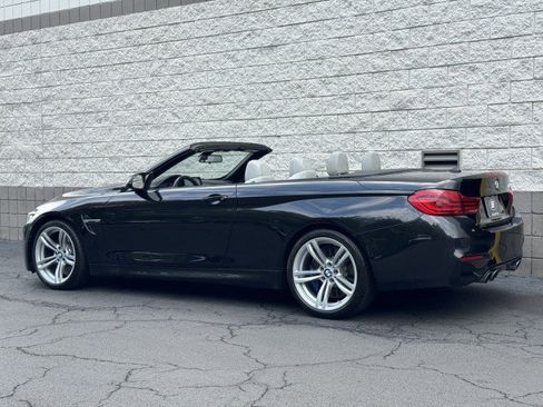 Used 2018 BMW M4 Convertible RWD image 33