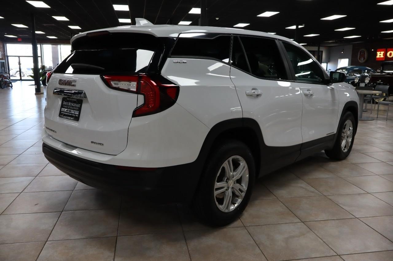Used 2024 GMC Terrain SLE AWD/4WD image 6