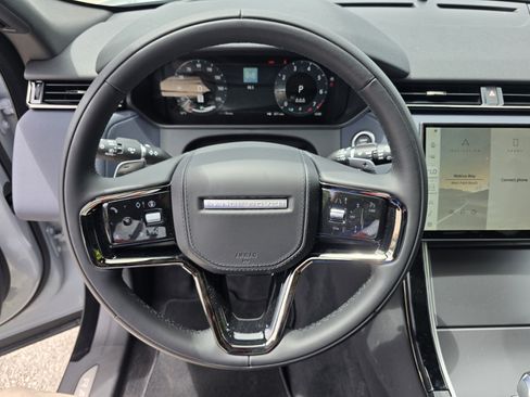 Used 2026 Land Rover Range Rover Velar S AWD/4WD image 15