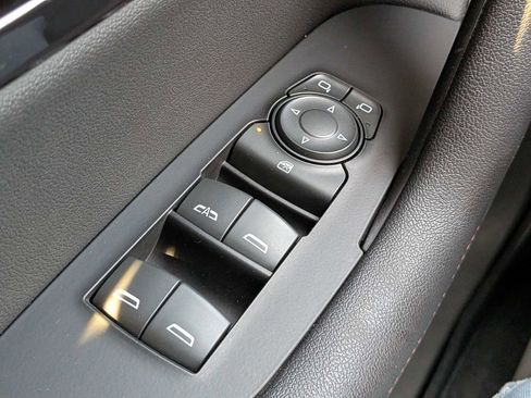 Used 2019 Chevrolet Blazer RS w/ Sun and Wheels Package AWD/4WD image 29