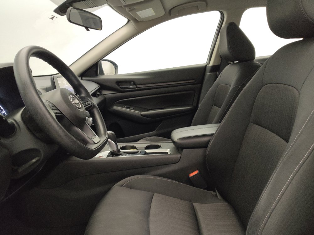 Used 2024 Nissan Altima 2.5 S FWD image 17