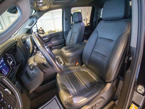 Used 2022 GMC Sierra 3500 Denali w/ Denali Ultimate Package image 16