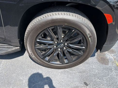 Used 2024 Chevrolet Tahoe LT RWD image 7