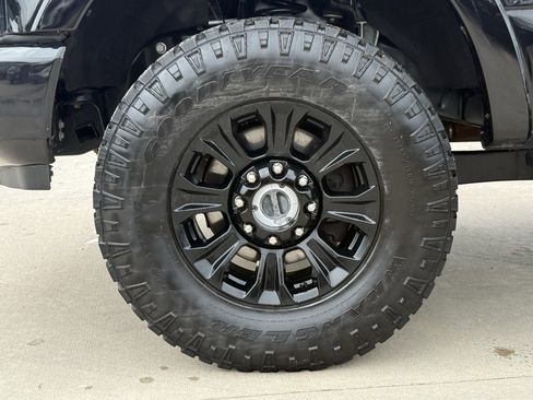 Used 2022 Ford F250 Lariat w/ Tremor Off-Road Package AWD/4WD image 12