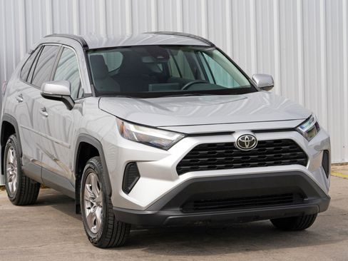 Used 2022 Toyota RAV4 XLE image 49