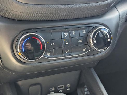 Used 2023 Chevrolet TrailBlazer LT image 17