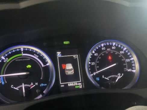 Used 2019 Toyota Highlander XLE image 13