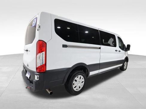 Used 2023 Ford Transit 350 XLT image 4