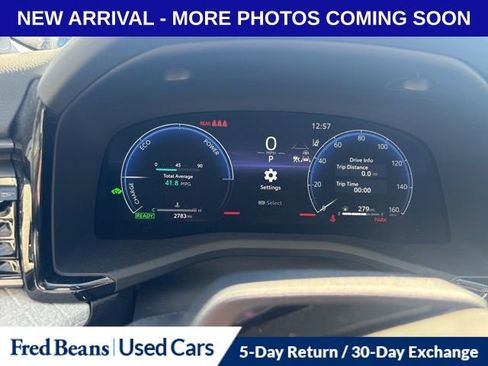 Used 2025 Toyota Camry XLE w/ Premium Plus Package image 13