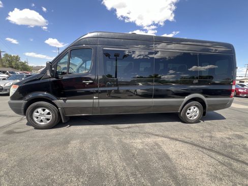 Used 2013 Mercedes-Benz Sprinter 2500 image 5