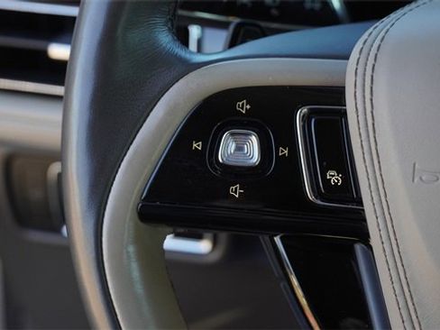 Used 2023 Lincoln Aviator Reserve w/ Equipment Group 201A image 30