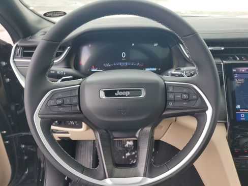 New 2025 Jeep Grand Cherokee L Limited AWD/4WD image 14