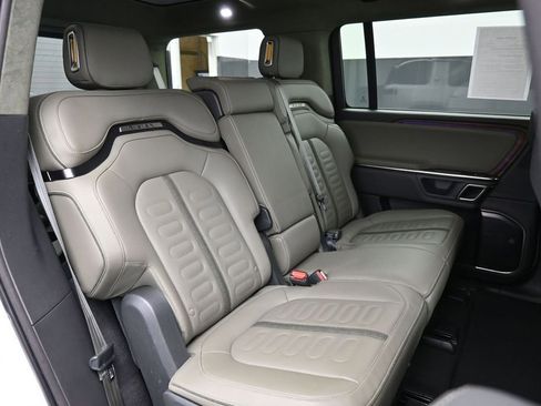 Used 2024 Rivian R1S Adventure AWD/4WD image 25