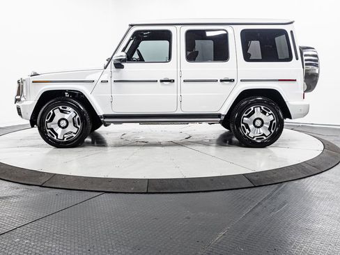 Used 2025 Mercedes-Benz G 550 image 4