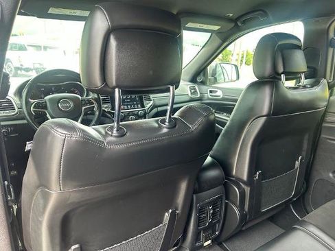 Used 2021 Jeep Grand Cherokee Laredo X AWD/4WD image 29